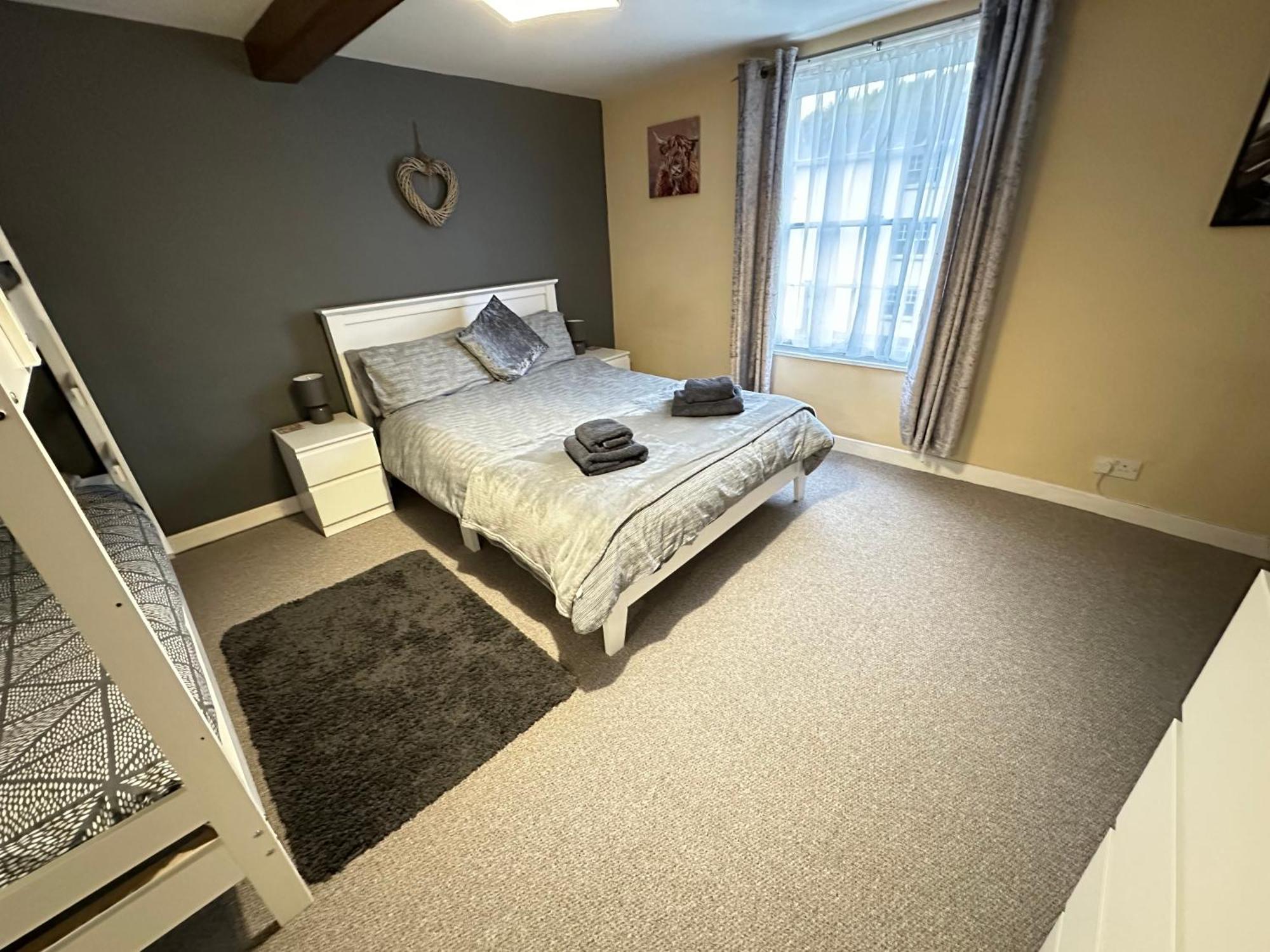 Llanidloes Townhouse-Pet-Friendly-Sleeps 6-Mid Wales Apartment Bagian luar foto